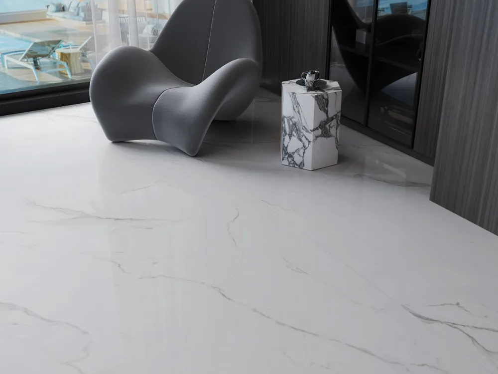 الأبيض الأنيق