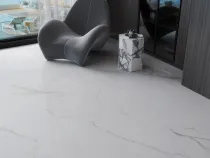 الأبيض الأنيق