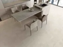 أبيض مائل للصفرة