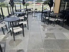 أماكن جلوس خارجية في ستاربكس