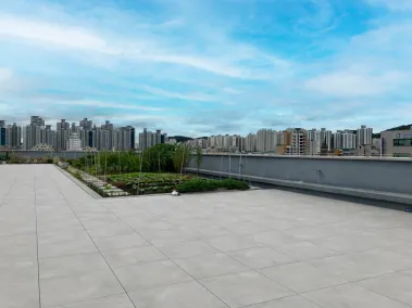 سطح محكمة المقاطعة