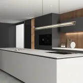 ضوء القمر الأبيض